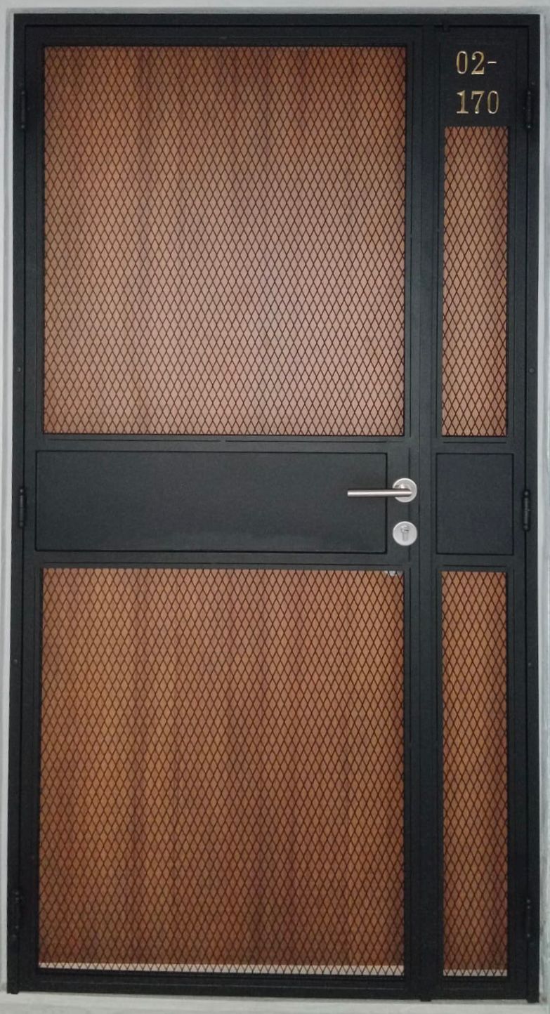 HDB Mild Steel Gate SH009 Pet Friendly Mesh