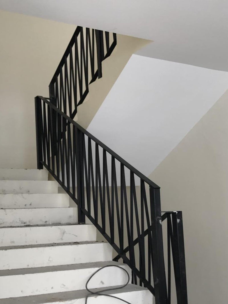 SR005 - Naturalistic Criss-Cross Partitioned Staircase Railings - Metal and Aluminium Fabrication 